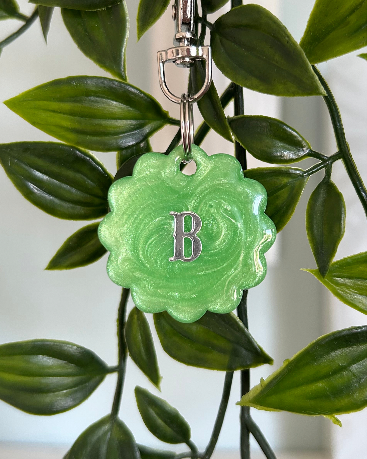Scalloped Flower Resin ID Dog Tag / Pet Tag / Keyring