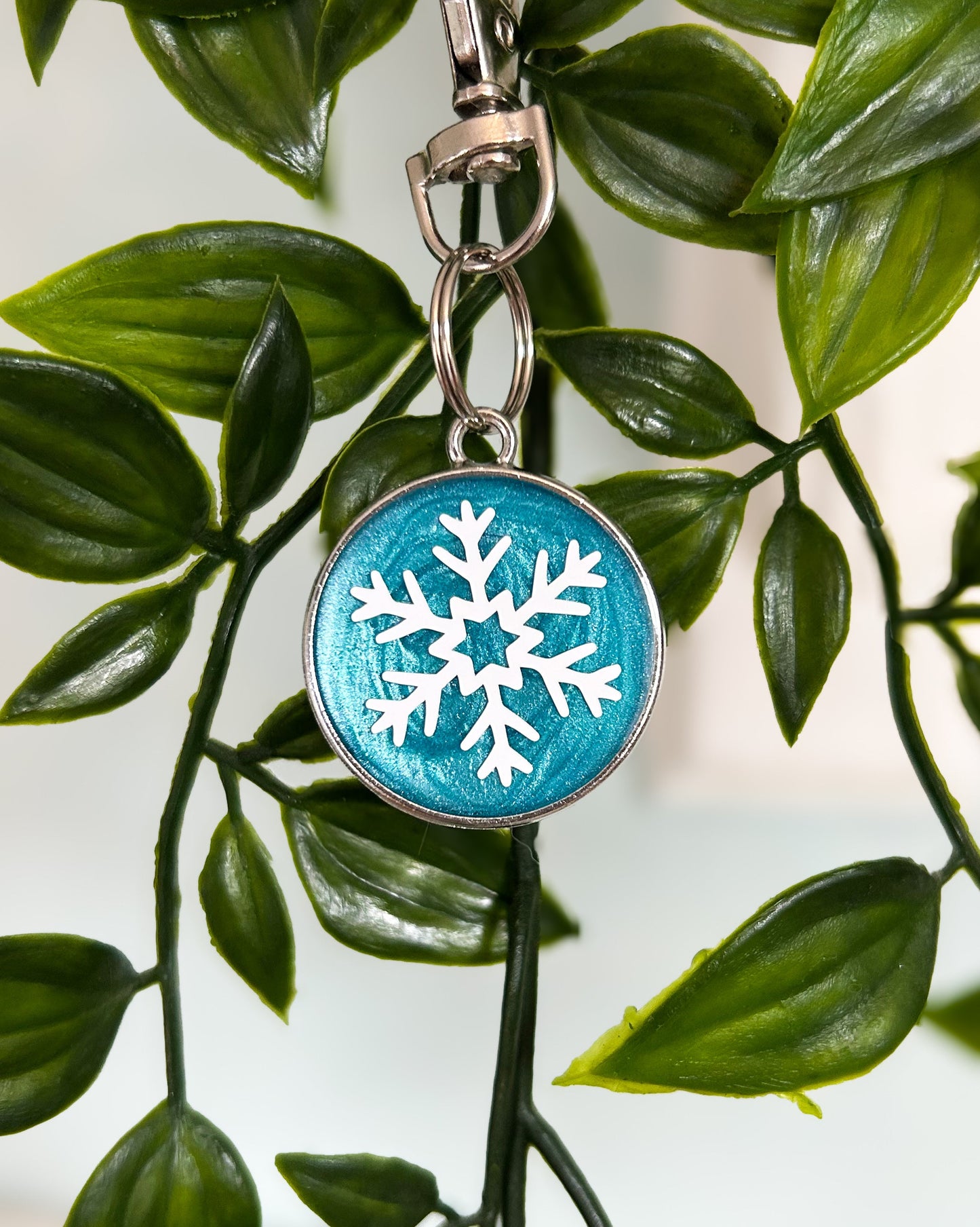 Snowflake Resin ID Dog Tag / Pet Tag / Keyring